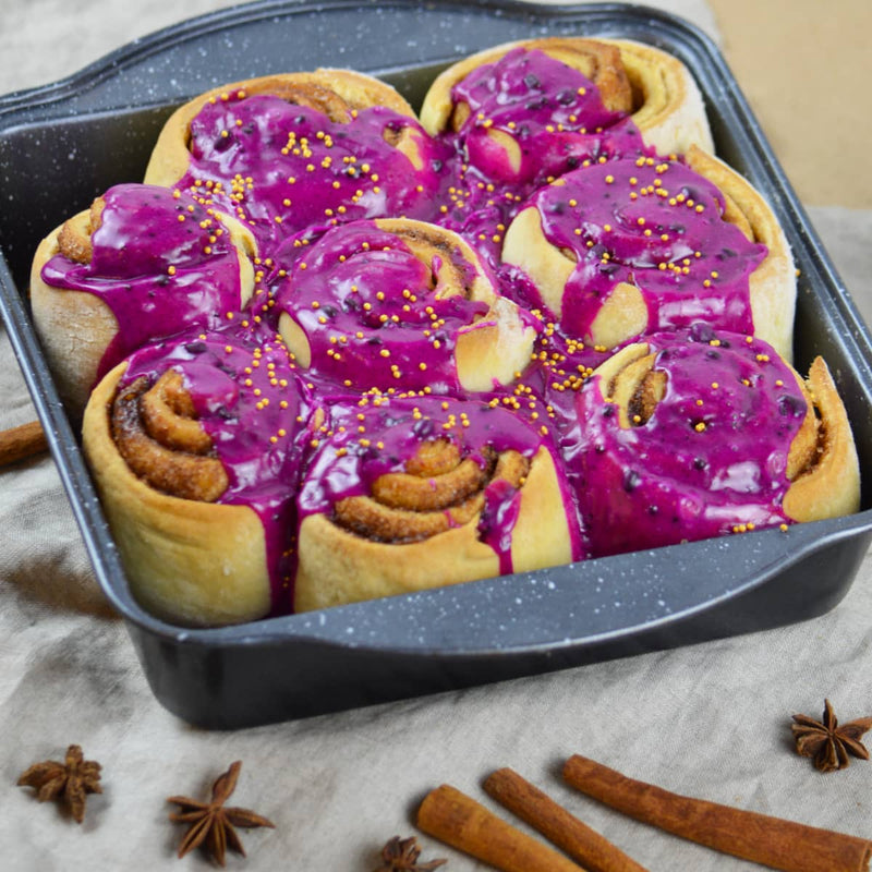 VEGAN CINNAMON ROLLS WITH PINK GLAZE - Yes Superfood